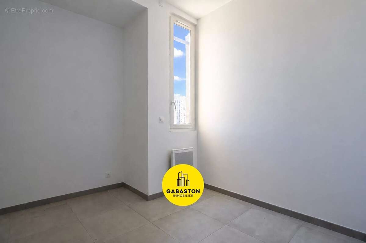Appartement à MARSEILLE-3E