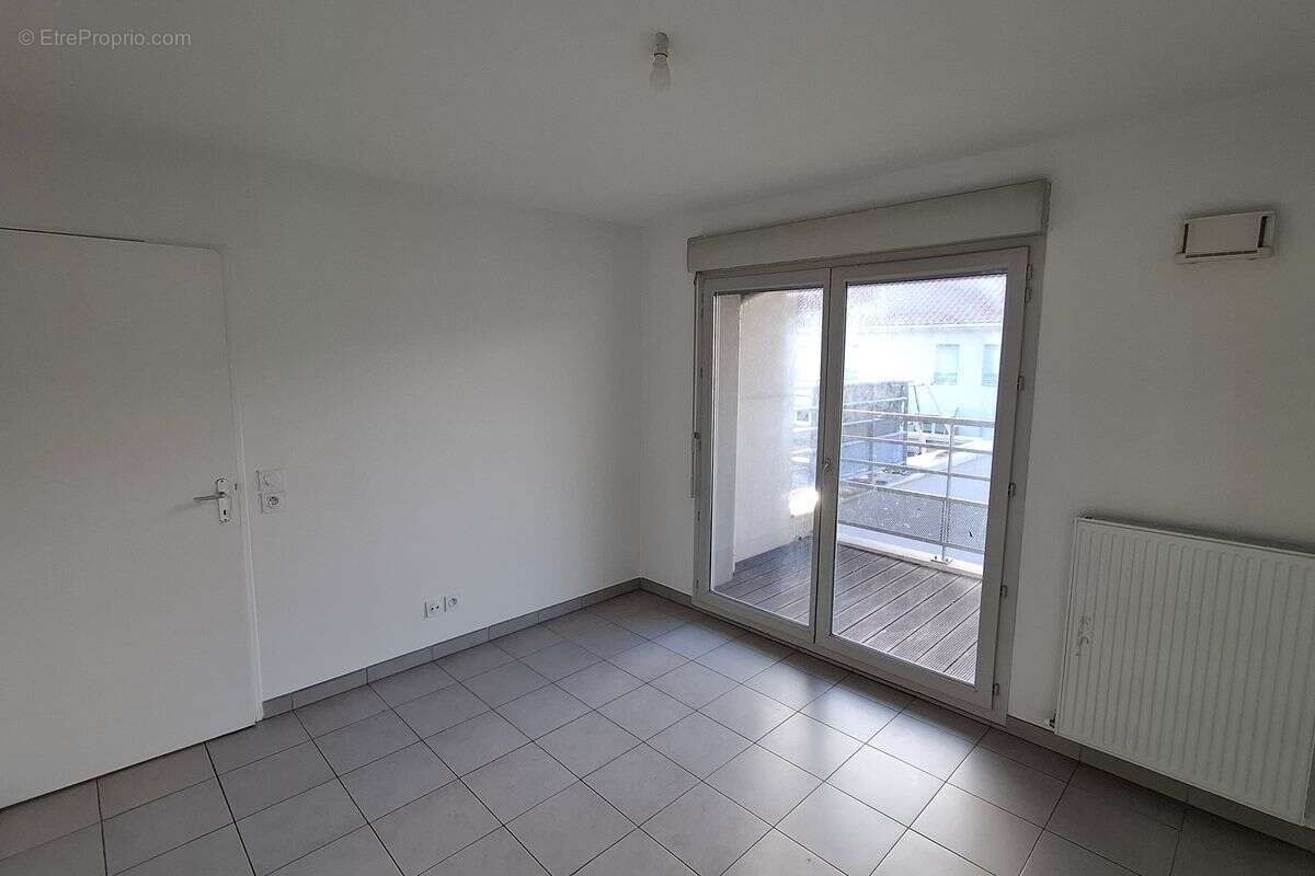 Appartement à PIERRE-BENITE