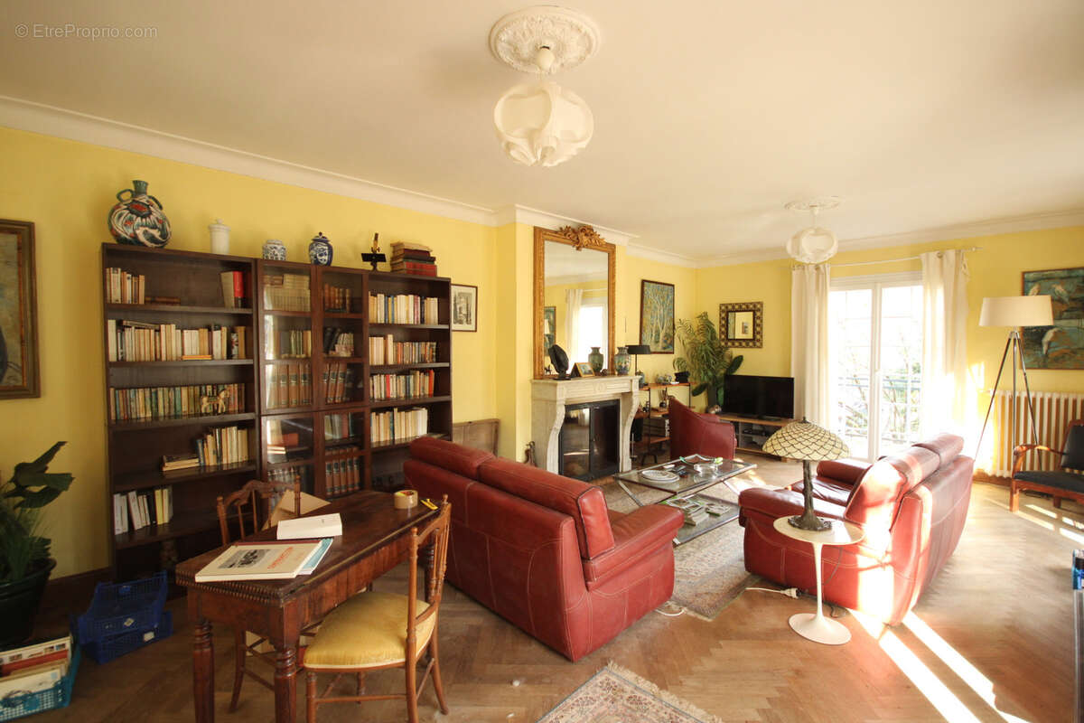Maison à LA BASTIDE-SUR-L'HERS