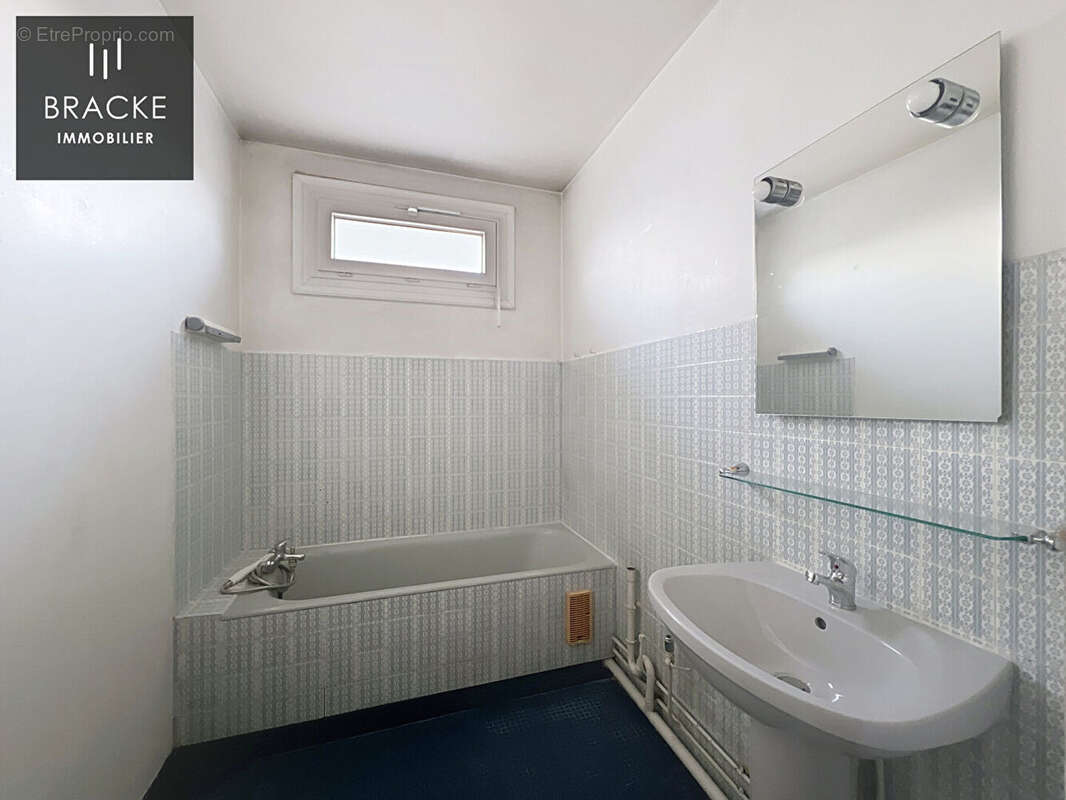 Appartement à LA GARENNE-COLOMBES