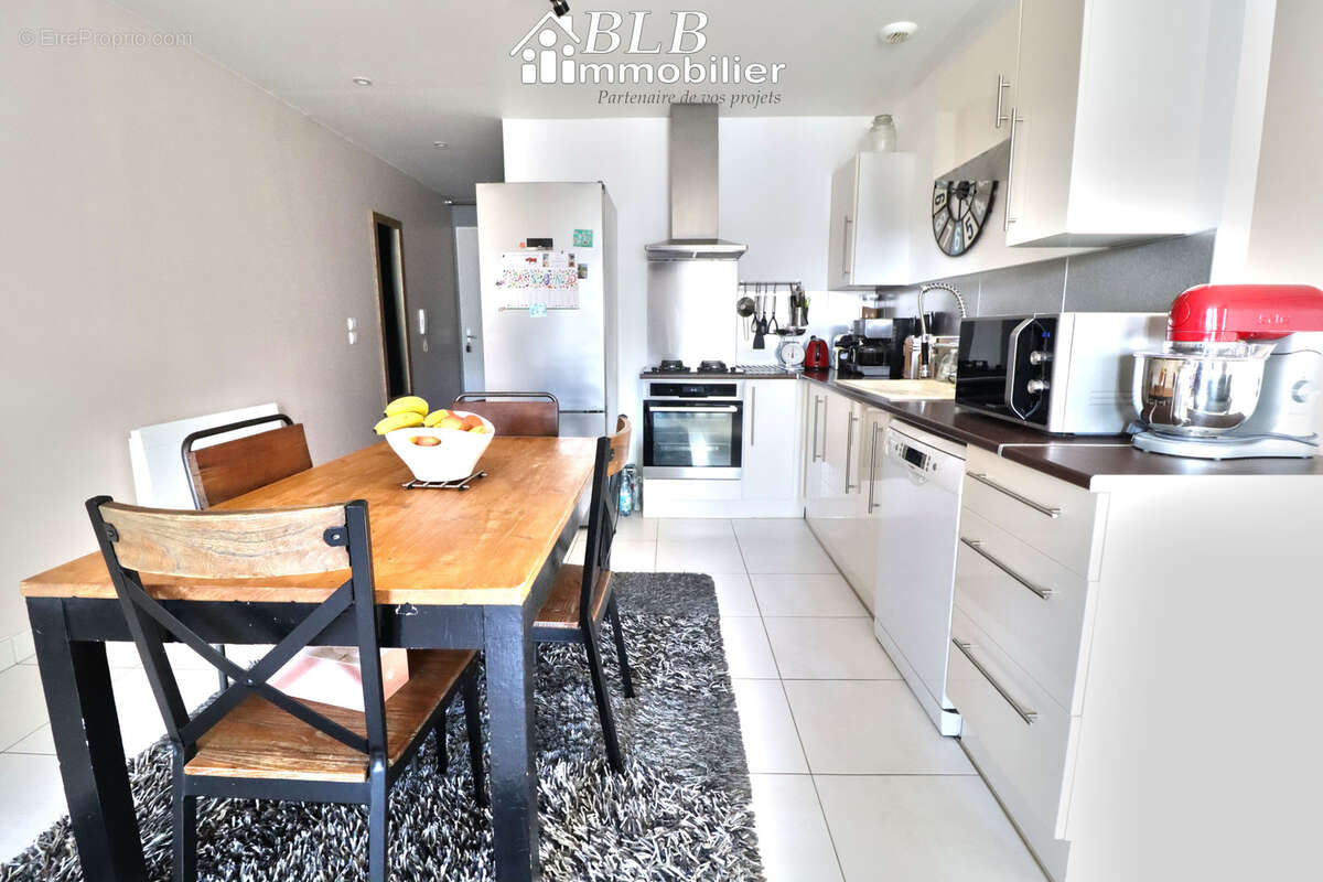 Appartement à LE PERRAY-EN-YVELINES