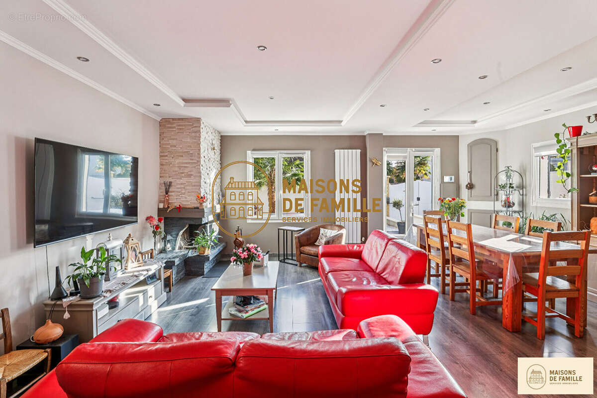 Maison à VERNEUIL-SUR-SEINE