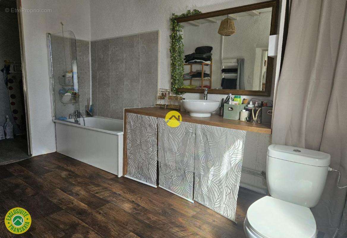 Maison à BIZENEUILLE