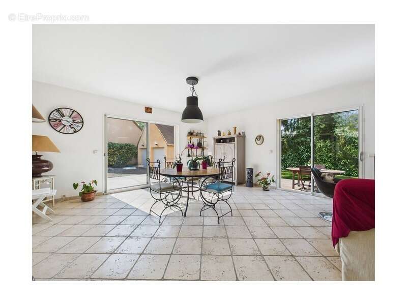 Maison à HOUDAN