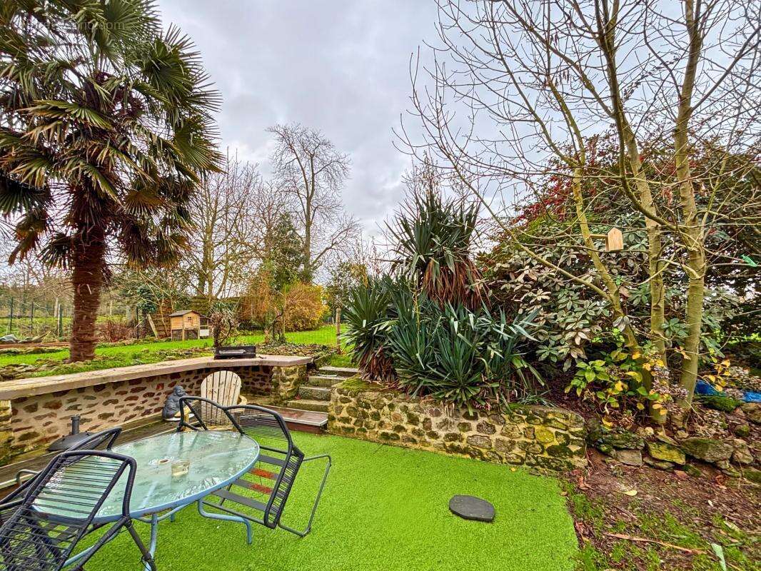 Maison à SAINT-PIERRE-DE-PLESGUEN