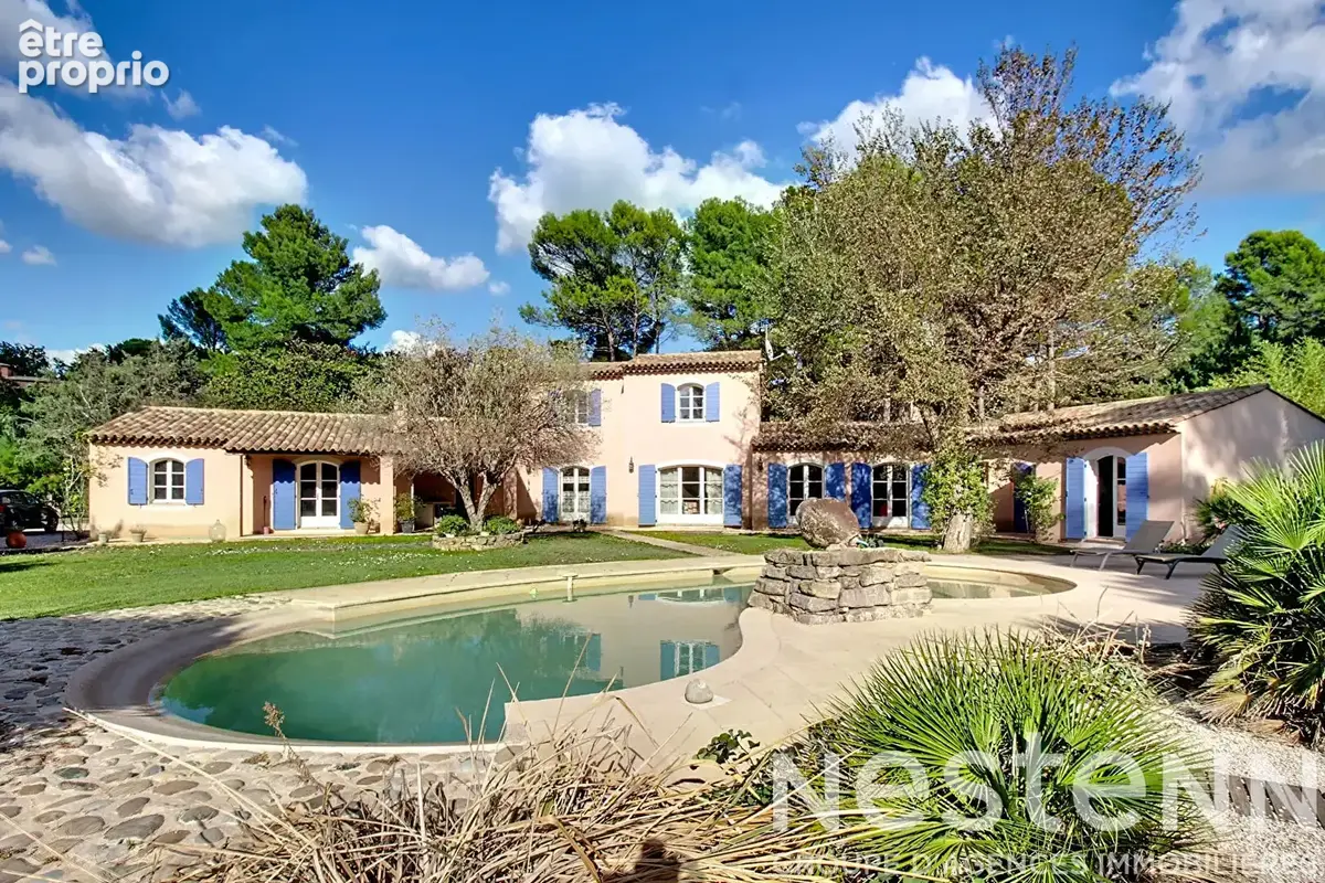 A VENDRE !Maison Lorgues 192 m2 + piscine + garage + 4000m2 - photo 1