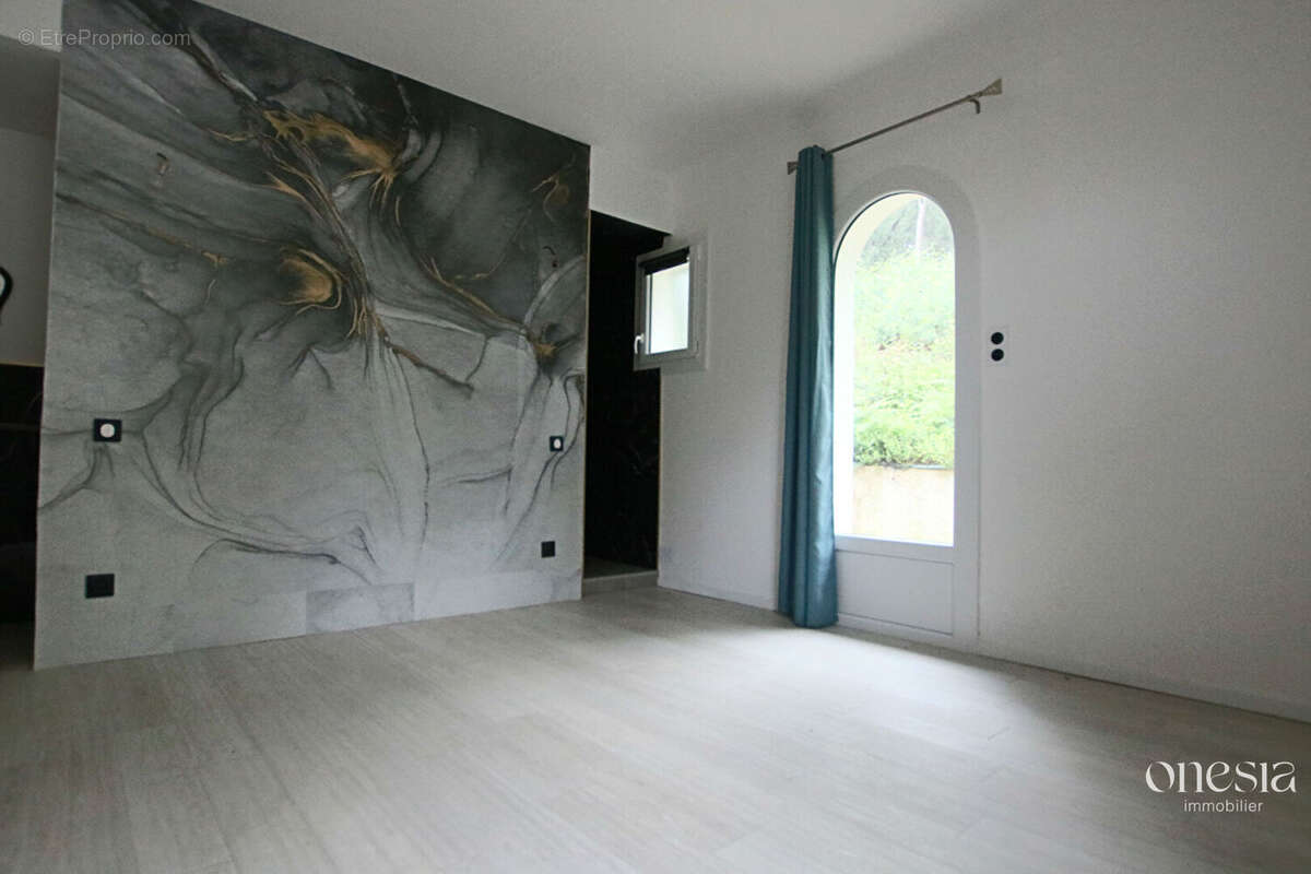 Maison 224 m² à Labastide-Monrejeau  - photo 7