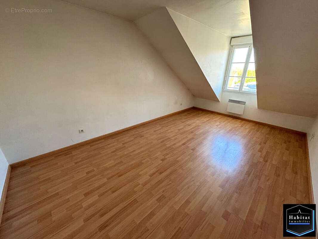 Appartement à LE PLESSIS-BELLEVILLE