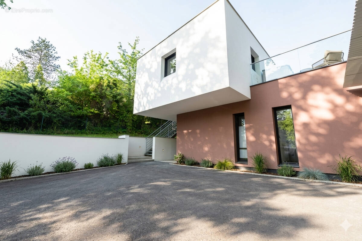 Maison à LATRESNE