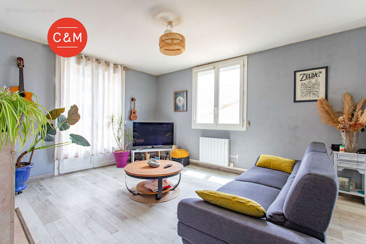 Appartement à REZE