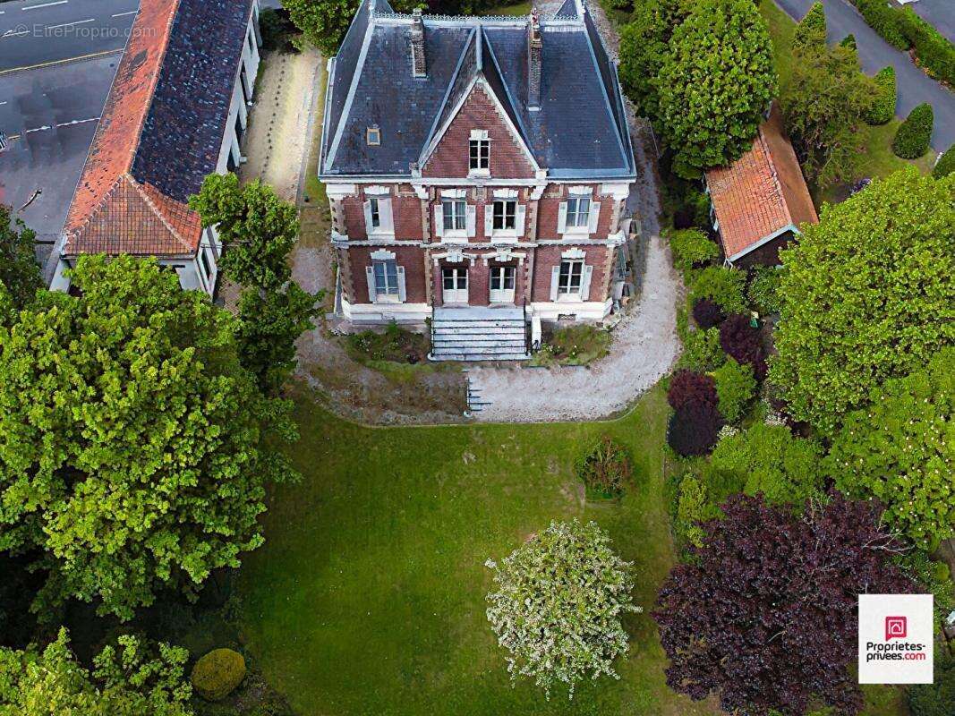 Maison de maître avec parc arboré - 12 pièces - Calais - photo 4