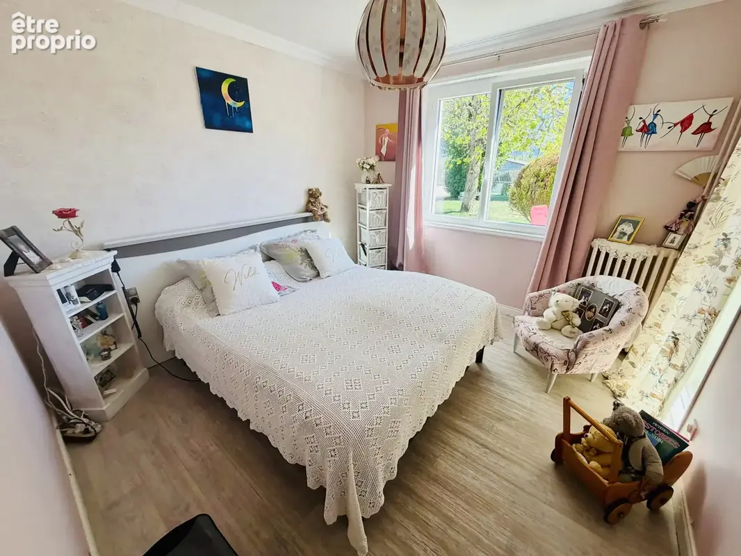 Belle propriété T6 avec dépendances sur Peschadoires ! - photo 7