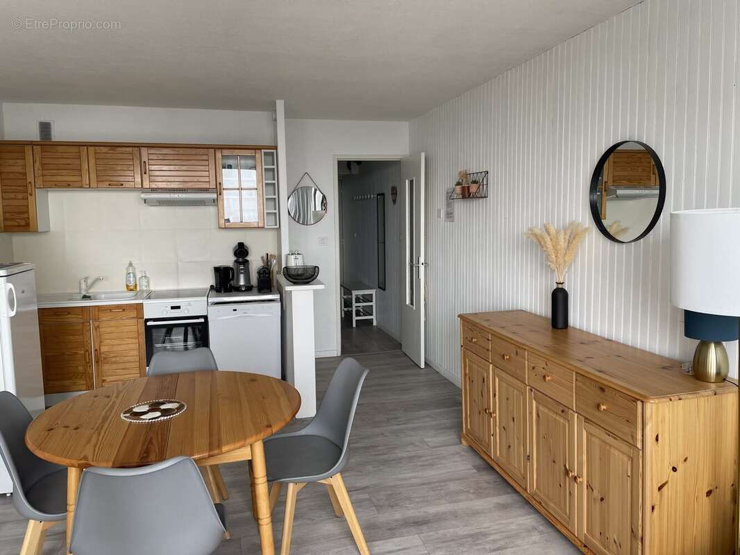 Appartement 34 m² à Besse-Et-Saint-Anastaise  - photo 2