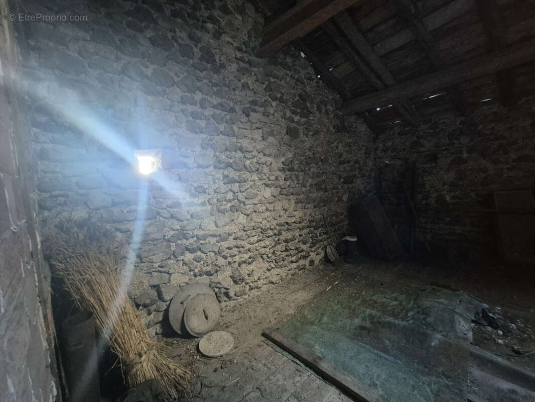 Maison à VEYRE-MONTON