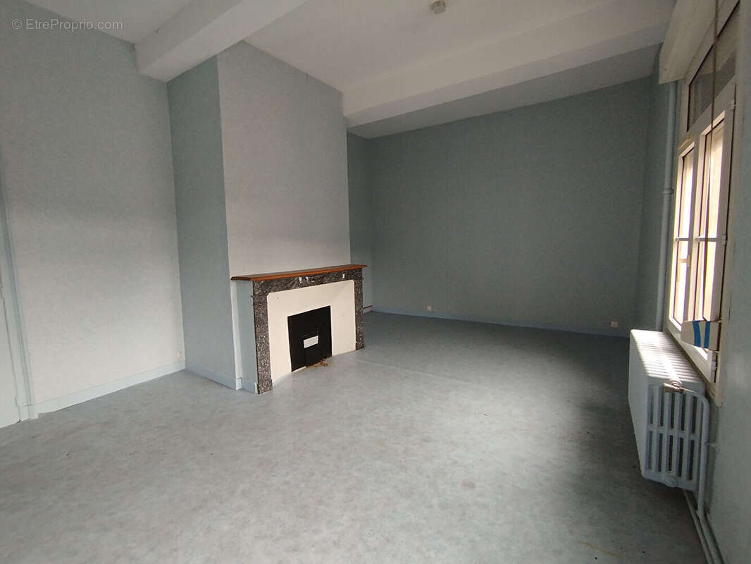 Appartement à GUISE