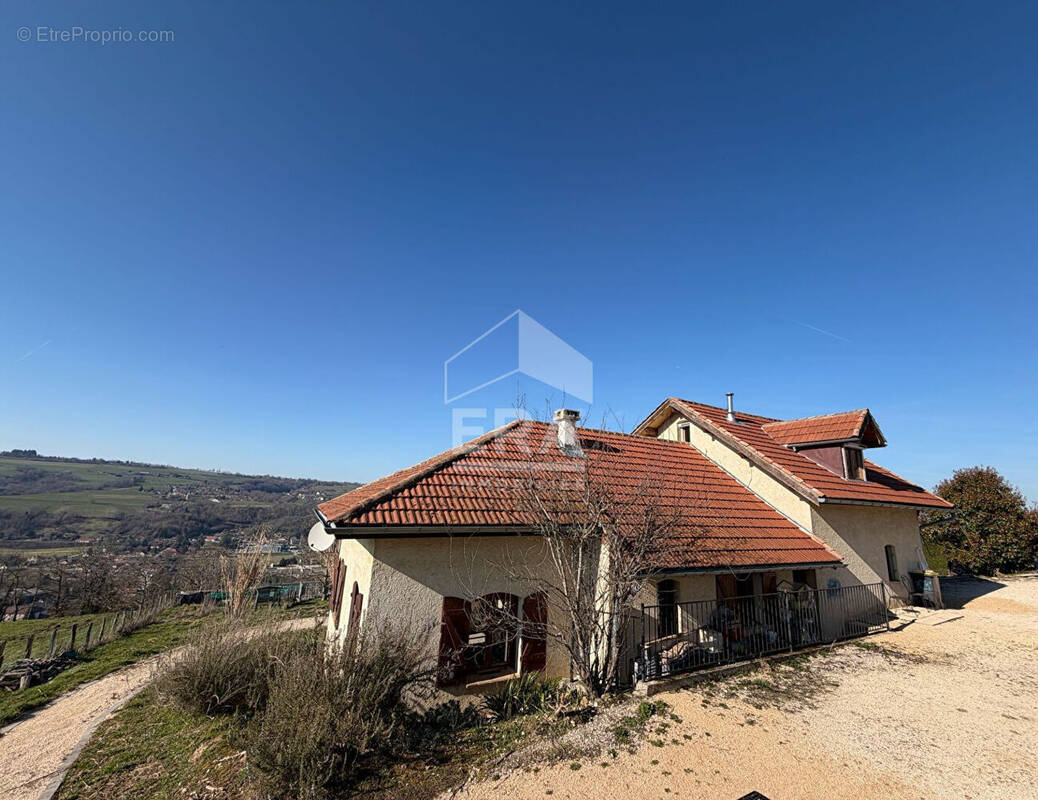 Maison à VIRIEU