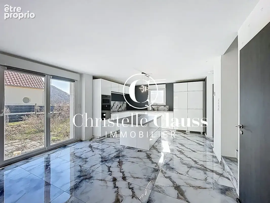 Maison contemporaine neuve - 5 pièces - 92.4 m² Willer-sur-Thur - photo 2