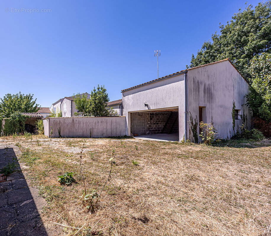 Dépendance à vendre à Périgny - 80 m², terrain 257 m², exposition Sud - photo 4