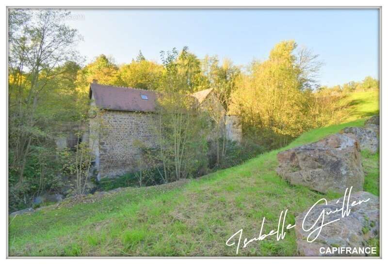 Maison à NERIS-LES-BAINS