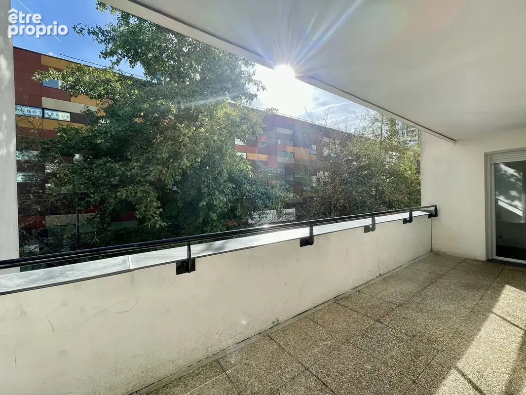 Bobigny metro ligne 5 - f3 avec terrasse et parking ! - photo 2