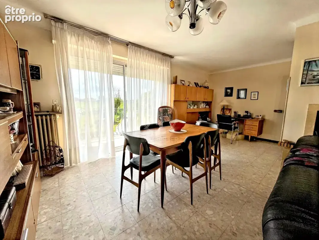 Maison / Appartement / Local / Garages et Caves - photo 9
