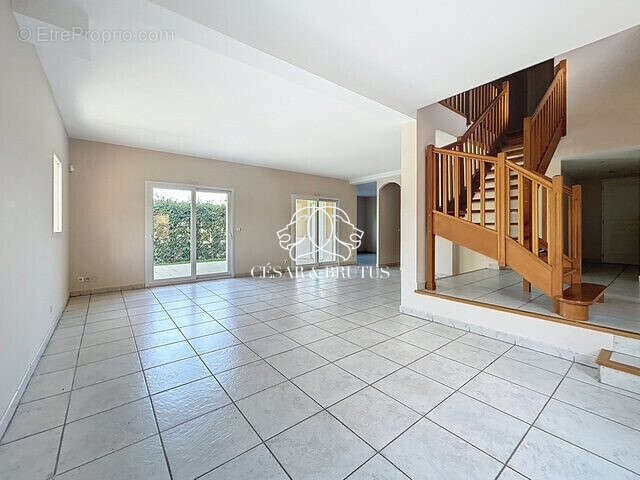 Maison à FRANCHEVILLE