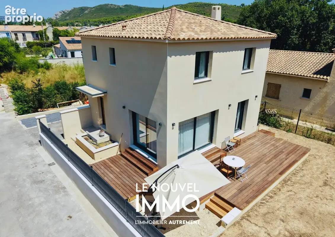 Maison 4 pièces 97 m² à vendre à Eyguieres (13430) - photo 2