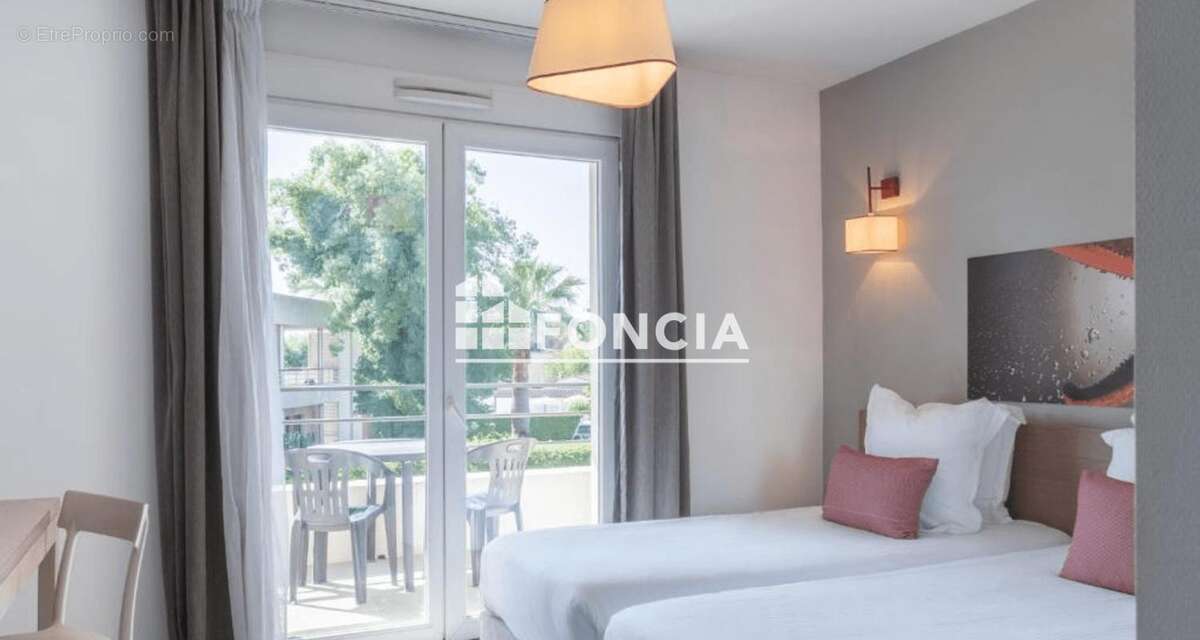 Investissement locatif – studio meublé en résidence de tourisme 4 étoiles  cannes – mandelieu-la-napoule - statut lmnp / lmp – b - photo 10