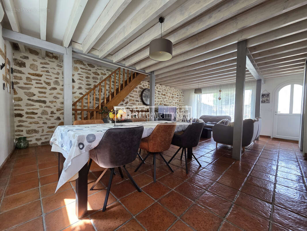 Maison à SAVIGNY-SUR-ORGE