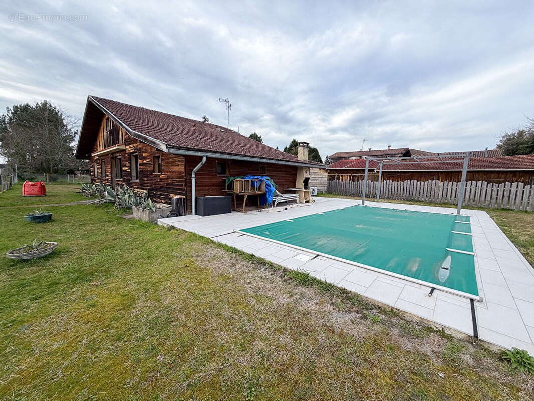 Maison à ONESSE-ET-LAHARIE