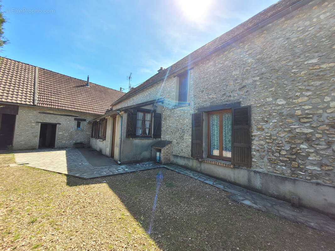 Maison à AUNAY-SOUS-AUNEAU