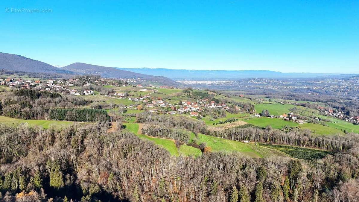 Maison à PERS-JUSSY