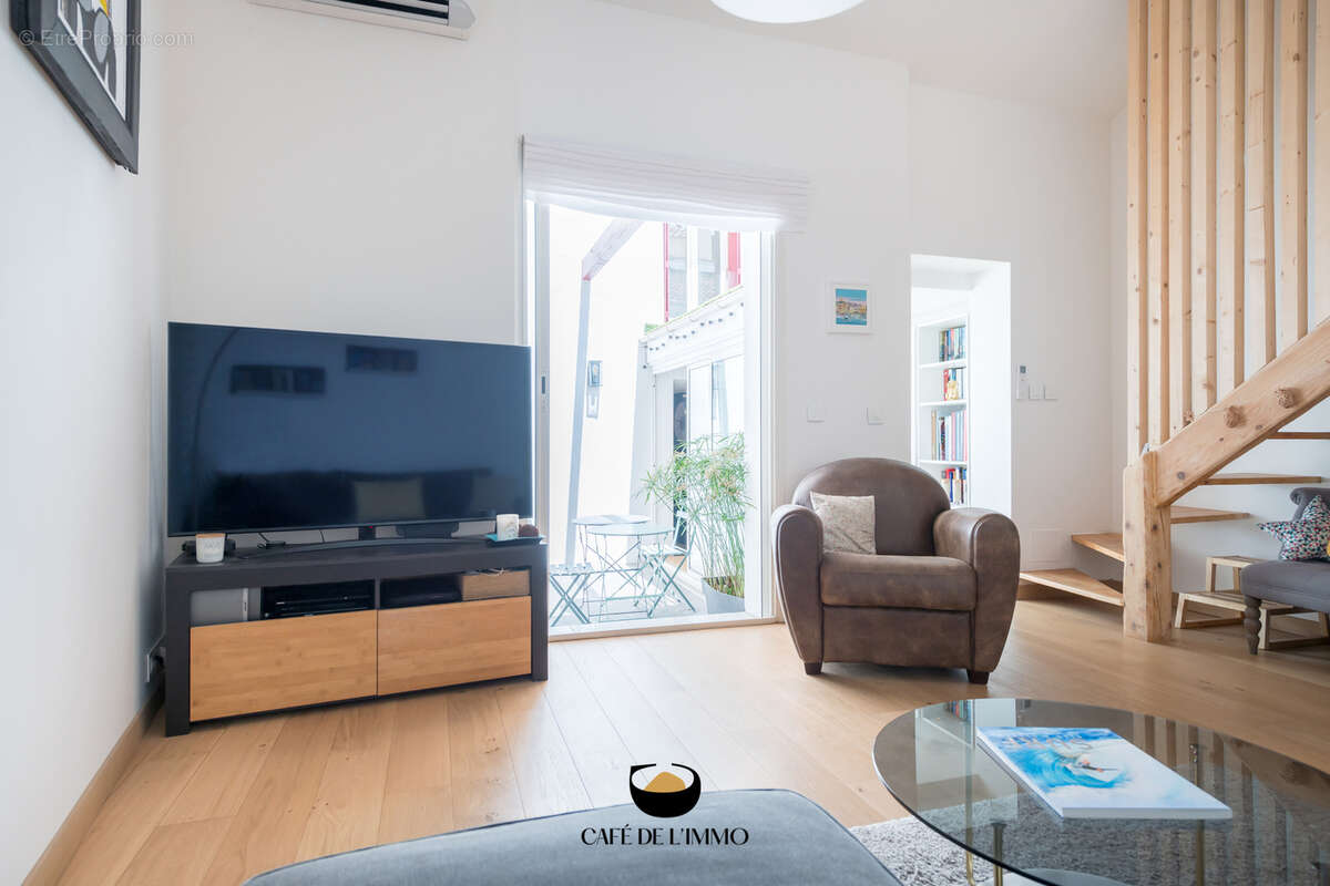 Appartement à MARSEILLE-6E