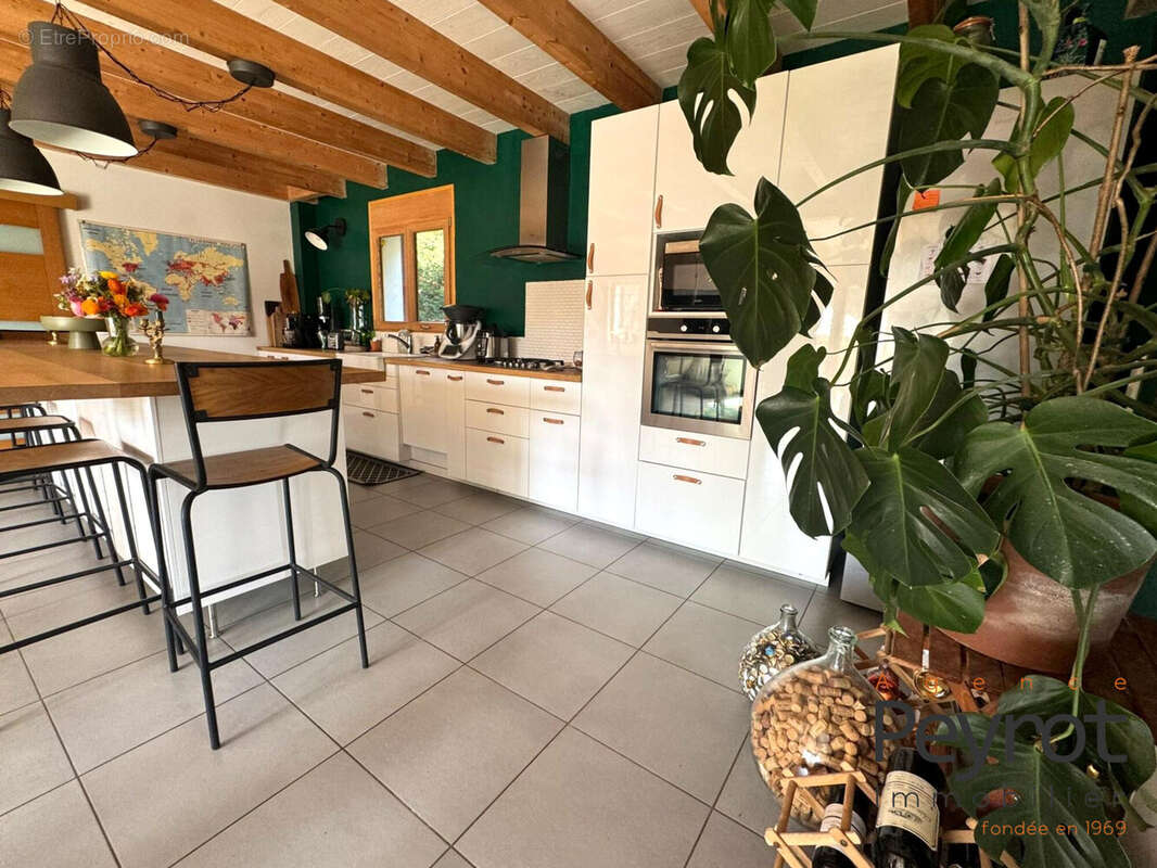 Maison à ANGOUSTRINE-VILLENEUVE-DES-ESCALDES