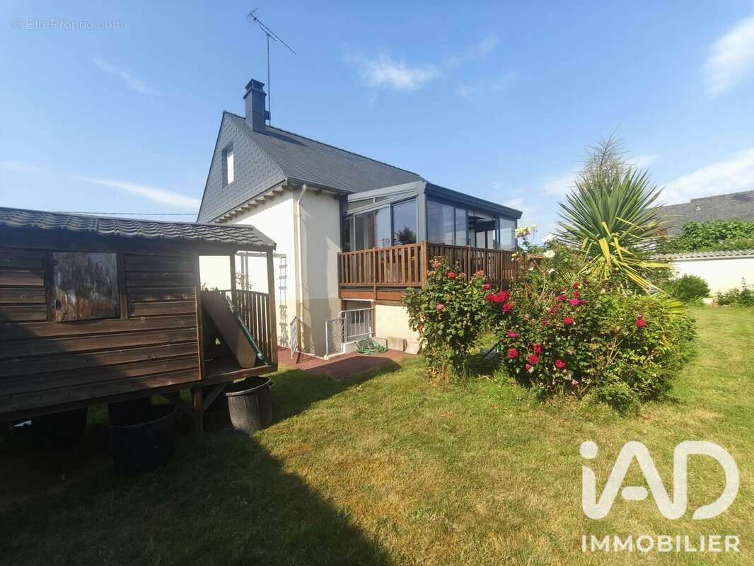 Maison 124 m² à Saint-Berthevin  - photo 2