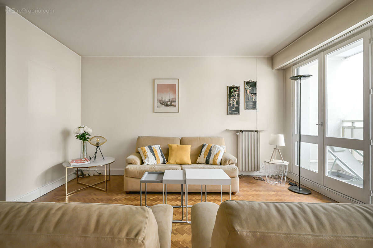 Appartement à PARIS-12E