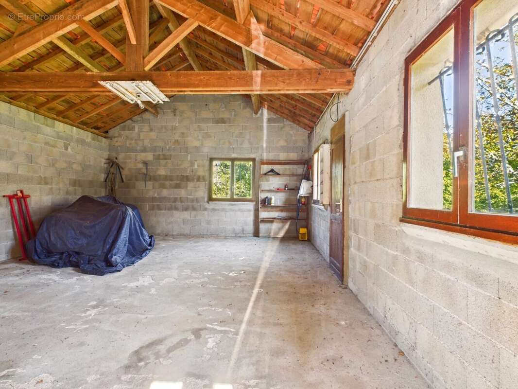 Maison à PIEGUT-PLUVIERS