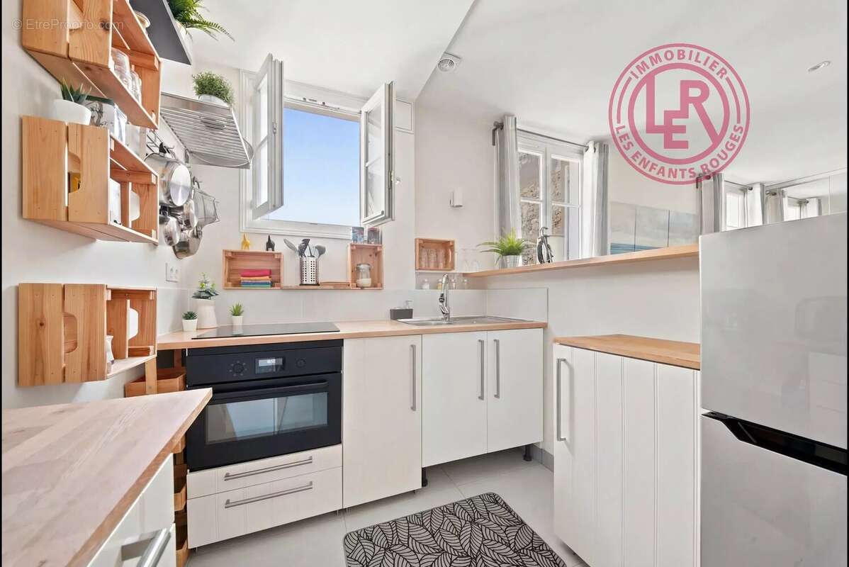 Appartement à PARIS-10E