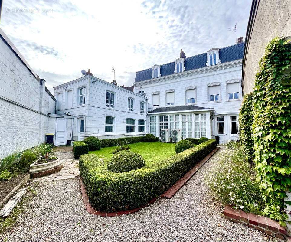 Maison à HAZEBROUCK