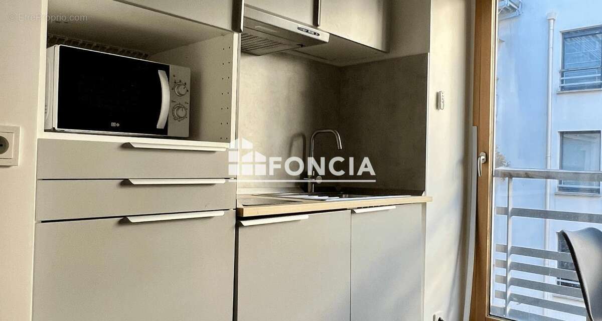 Appartement à PARIS-14E