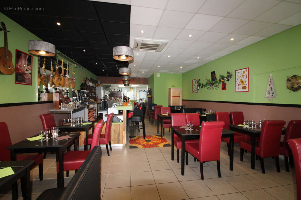 Commerce à SAINT-PRIVAT-DES-VIEUX