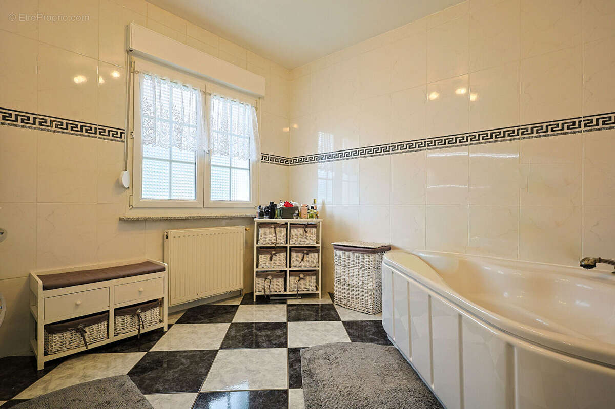 Maison à FOLSCHVILLER