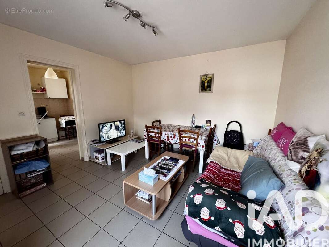 Photo 2 - Appartement à MONTEREAU-FAULT-YONNE