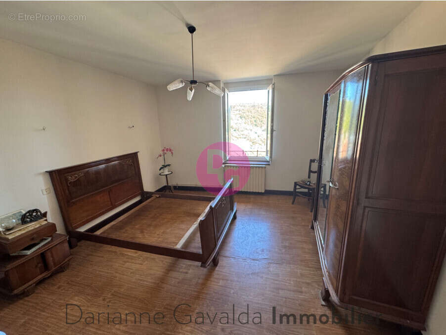 Maison à DECAZEVILLE