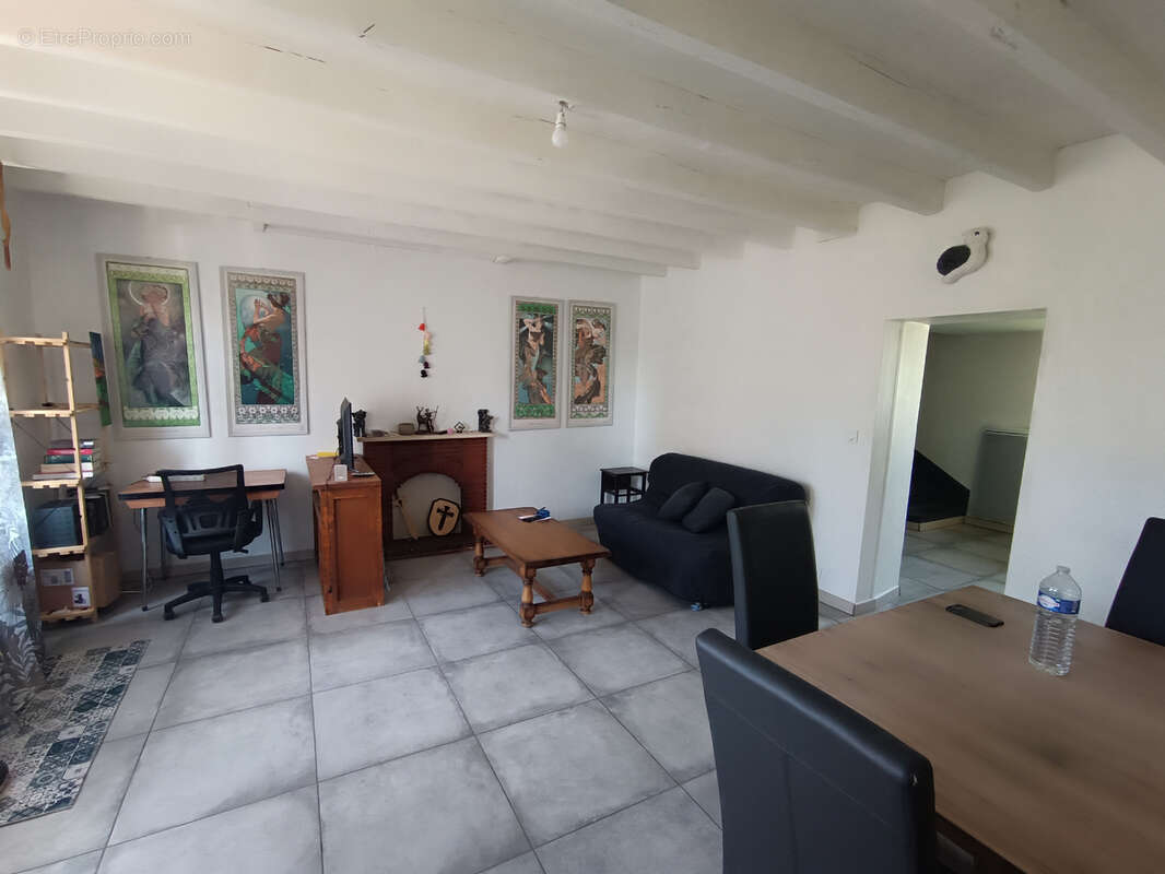 Maison rénovée avec grange attenante et cour - photo 2
