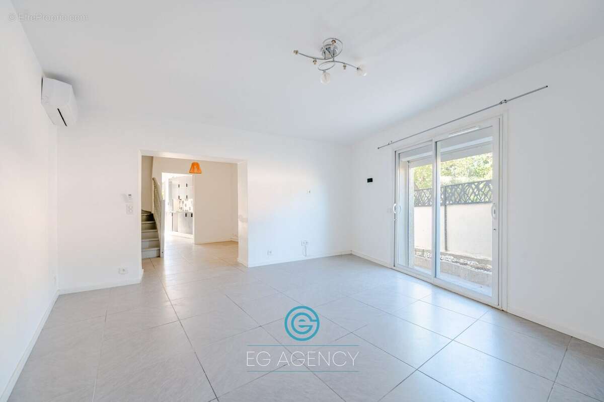 Maison 90 m² à Marseille-9e  - photo 4