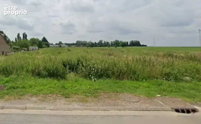 Terrain à ROUCOURT
