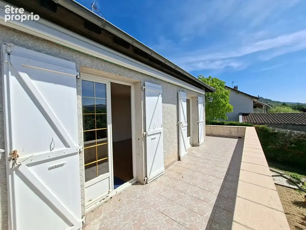 Villa avec piscine à 2 minutes des commodités - photo 28