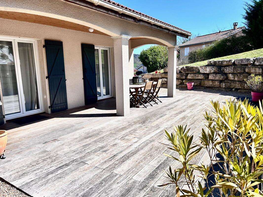 Maison à LONGESSAIGNE