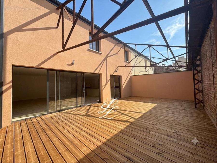 Appartement 217 m² à Le Mans  - photo 3